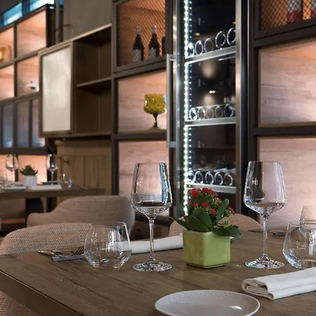 Doubletree By Hilton Rome Monti