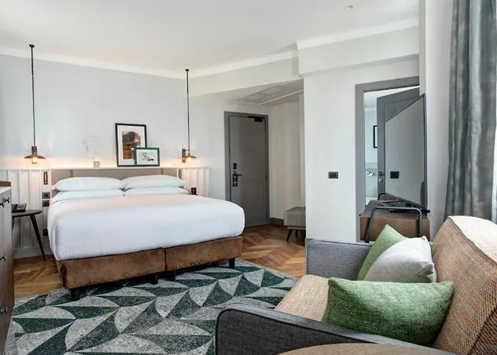 Doubletree By Hilton Monti 4* Roma