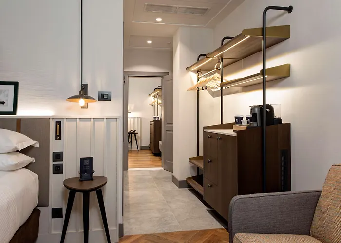 Doubletree By Hilton Monti Otel Roma